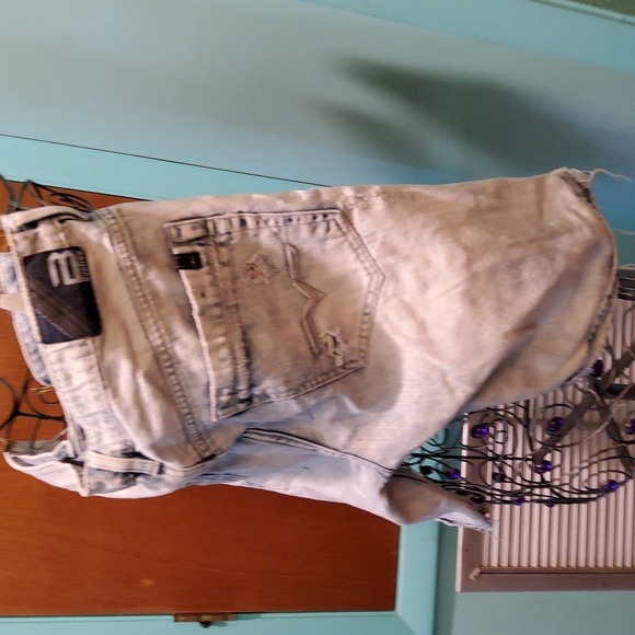 Distressed Parker Buffalo Jean Shorts - Picture 4 of 9